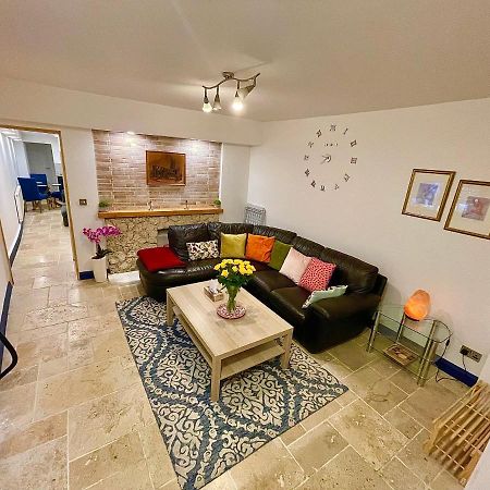 2 Bedroom Cottage Gloucester City Center エクステリア 写真